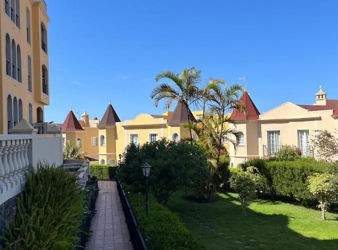 La Quinta Paradise *